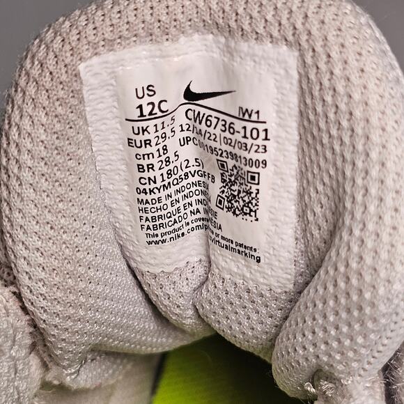 Nike Team Hustle 12C Toddler Shoes C6736-100 White Sneakers Preowned - Picture 8 of 9